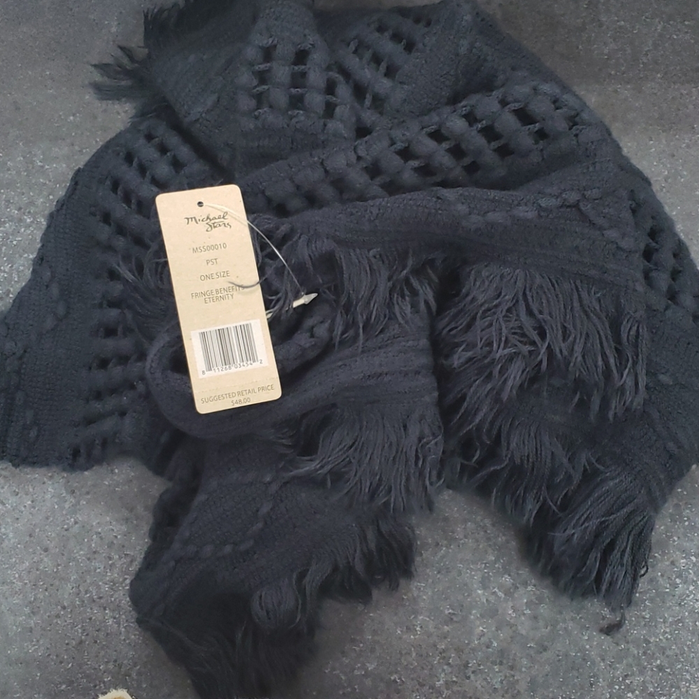 💥💥MICHAEL STARS FRINGE BENEFITS ETERNITY SCARF💥💥